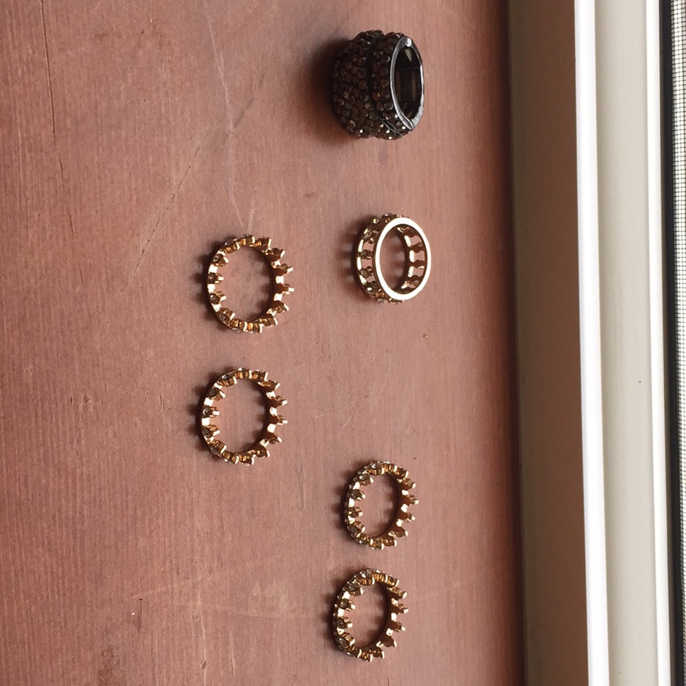 4 rings - Picture 2 of 3